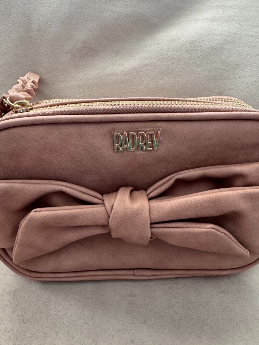 Rad Rev Bow Sling Bag